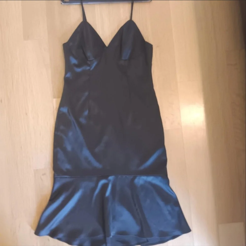 Goth Formal Dress 🖤🖤 - Picture 2 of 6